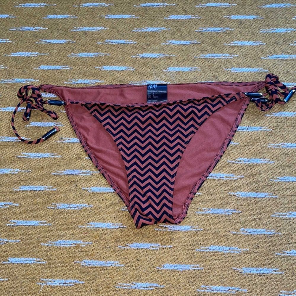 Bikini bottom